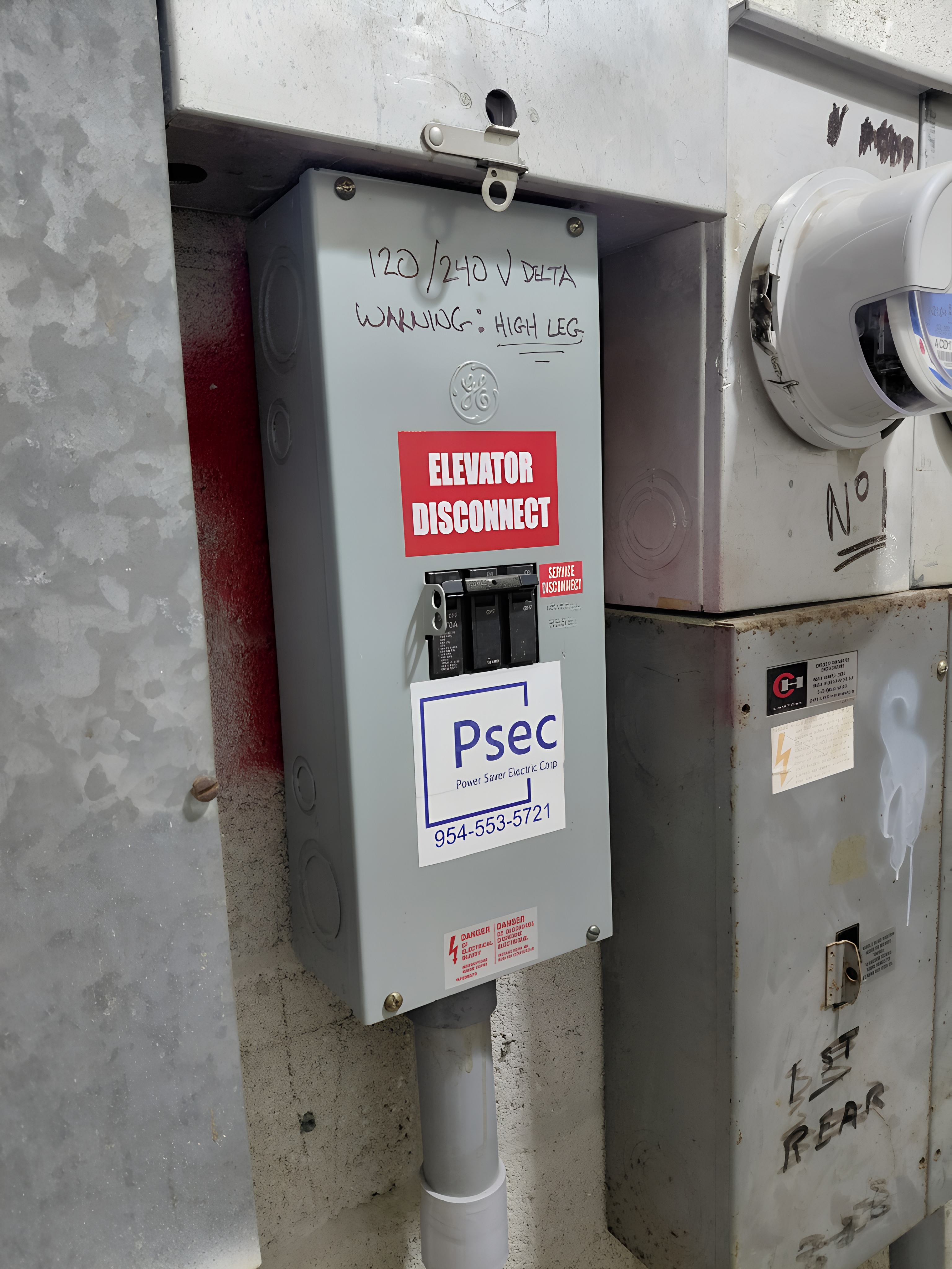 Elevator Disconnect — Side View, Conduit Entry