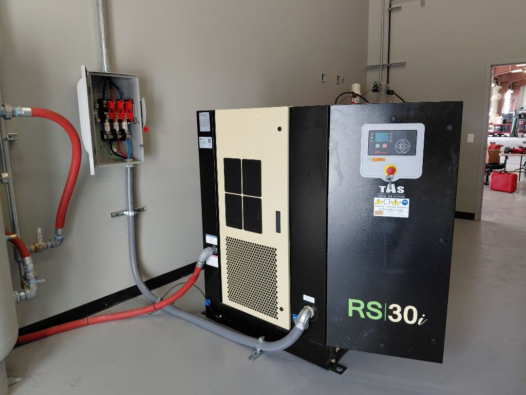 RS30i Rotary Screw Compressor — View 1 with Disconnect & Conduit
