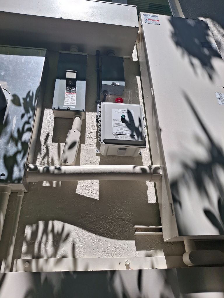 Bender MarinaGuard Ground Fault Monitor — Exterior Install with Siemens Disconnect and Red Alarm Beacon